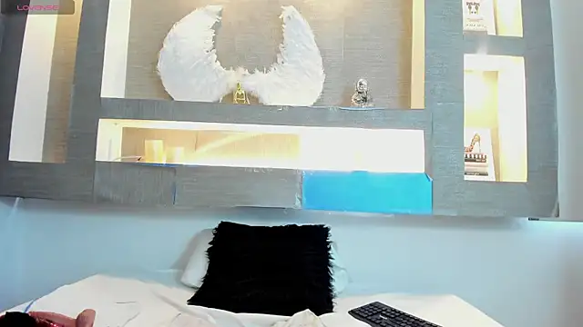 Snapshot of Cinthya_mjs chatting on 02-13-25, 06:27 Cinthya mjs online show from 02-13-25, 06:27