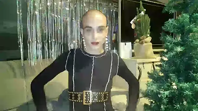 Snapshot of Lepetitmarcel chatting on 12-31-24, 08:04 Lepetitmarcel online show from 12-31-24, 08:04