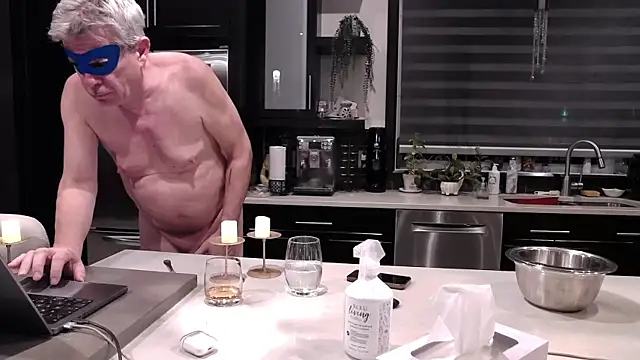 Toy-Daddy online show from 09-28-25, 11:21