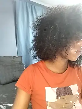 Snapshot of Sweet_nicole98 chatting on 12-20-25, 06:26 Sweet nicole98 online show from 12-20-25, 06:26