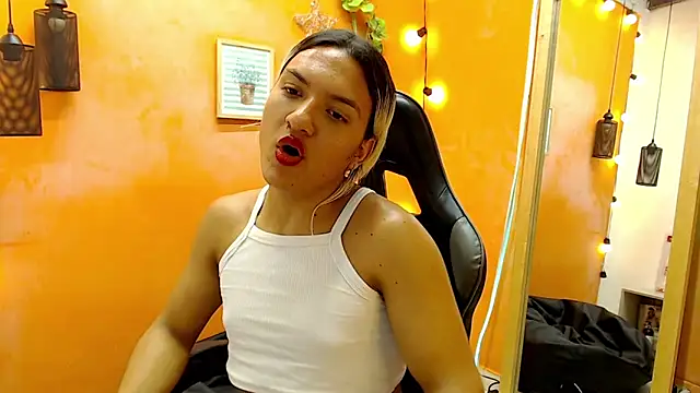 Snapshot of aslyhernandez_7 chatting on 01-25-25, 08:21 aslyhernandez 7 online show from 01-25-25, 08:21