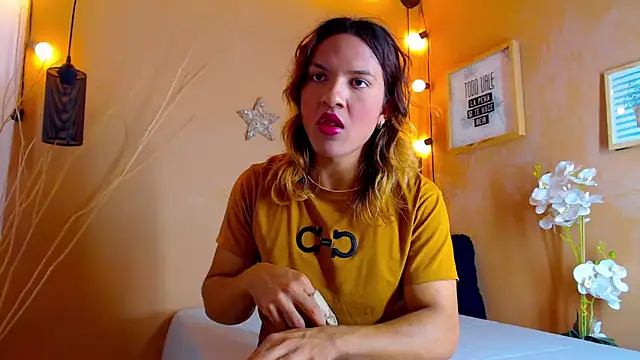 Snapshot of aslyhernandez_7 chatting on 09-22-25, 12:40 aslyhernandez 7 online show from 09-22-25, 12:40