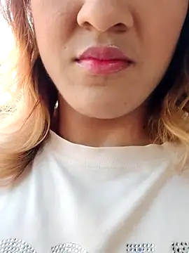 Snapshot of aslyhernandez_7 chatting on 10-09-25, 02:04 aslyhernandez 7 online show from 10-09-25, 02:04