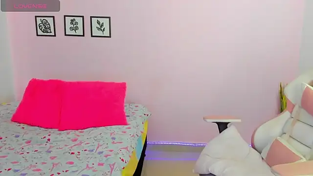 sophie pazz online show from 02-19-26, 02:57