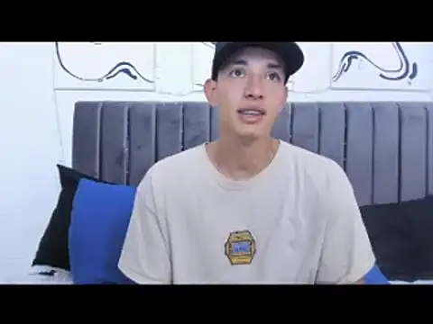 Snapshot of jake_shadow14 chatting on 03-19-25, 05:39 jake shadow14 online show from 03-19-25, 05:39