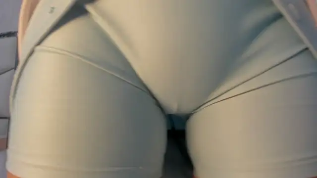 Victoriaa millers online show from 11-19-25, 07:03