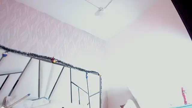 Victoriaa millers online show from 12-13-25, 07:53