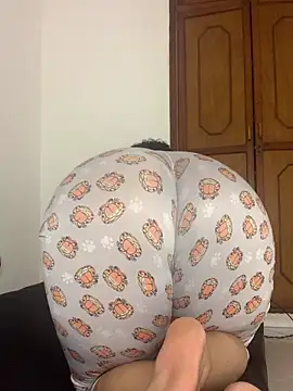 Snapshot of Mrskary chatting on 09-16-25, 12:28 Mrskary online show from 09-16-25, 12:28