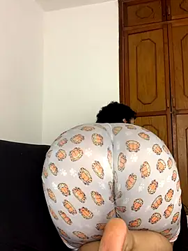 Snapshot of Mrskary chatting on 09-26-25, 11:20 Mrskary online show from 09-26-25, 11:20