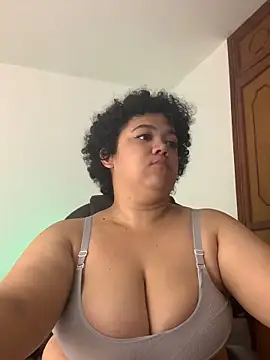 Snapshot of Mrskary chatting on 11-19-25, 01:16 Mrskary online show from 11-19-25, 01:16