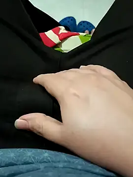 beautiful hands  online show from 12-12-24, 06:57