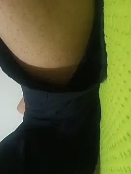 beautiful hands  online show from 12-17-25, 06:52