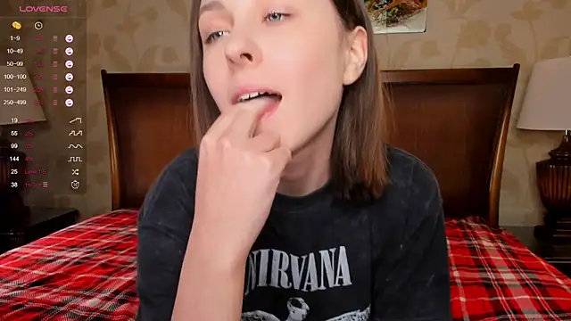 Snapshot of GemmaHanly chatting on 12-13-24, 06:16 GemmaHanly online show from 12-13-24, 06:16