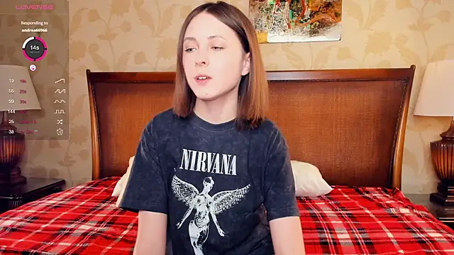 Snapshot of GemmaHanly chatting on 12-18-24, 06:14 GemmaHanly online show from 12-18-24, 06:14