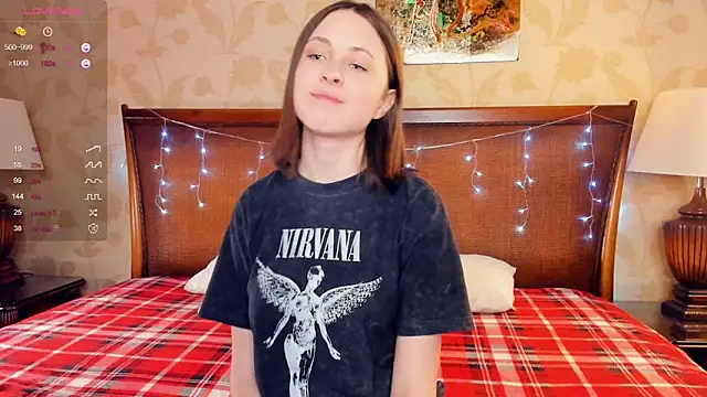 Snapshot of GemmaHanly chatting on 12-22-24, 06:37 GemmaHanly online show from 12-22-24, 06:37