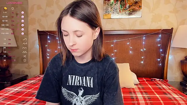 Snapshot of GemmaHanly chatting on 12-23-24, 12:57 GemmaHanly online show from 12-23-24, 12:57