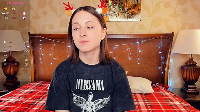 Snapshot of GemmaHanly chatting on 12-29-24, 12:09 GemmaHanly online show from 12-29-24, 12:09