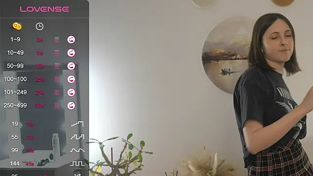 Snapshot of GemmaHanly chatting on 01-08-25, 10:16 GemmaHanly online show from 01-08-25, 10:16