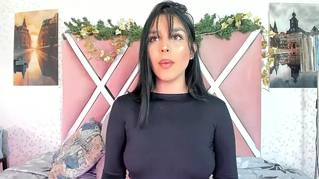 Snapshot of _miaquevedo_ chatting on 12-14-25, 12:10 miaquevedo online show from 12-14-25, 12:10