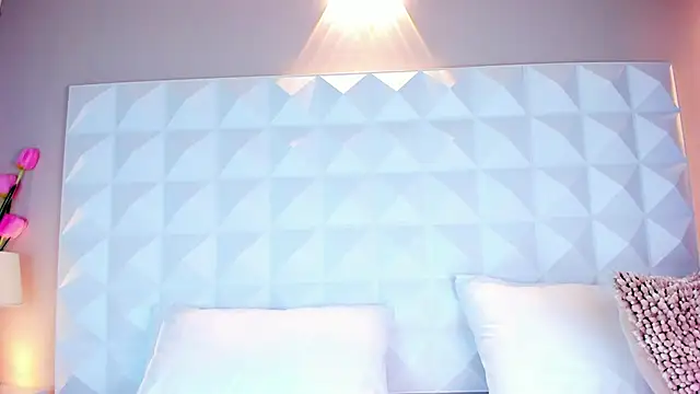 CaitlynCouper online show from 01-20-25, 05:06