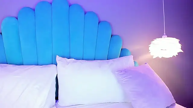 CaitlynCouper online show from 03-18-25, 10:37