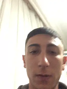 Snapshot of kerimyuce chatting on 09-14-25, 07:35 kerimyuce online show from 09-14-25, 07:35