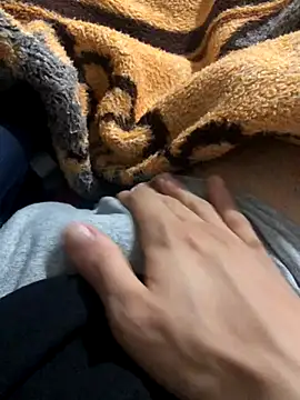 Snapshot of kerimyuce chatting on 12-16-25, 11:54 kerimyuce online show from 12-16-25, 11:54