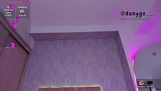 ZarianaEvanz online show from 03-20-25, 01:35