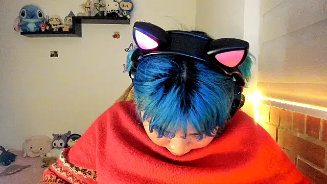 Snapshot of Shaddycute_ chatting on 12-18-25, 10:05 Shaddycute online show from 12-18-25, 10:05