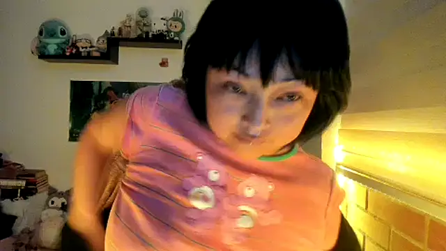 Snapshot of Shaddycute_ chatting on 02-10-26, 11:58 Shaddycute online show from 02-10-26, 11:58