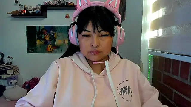 Snapshot of Shaddycute_ chatting on 03-14-26, 02:44 Shaddycute online show from 03-14-26, 02:44
