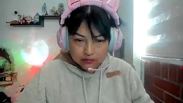Snapshot of Shaddycute_ chatting on 04-10-26, 06:34 Shaddycute online show from 04-10-26, 06:34