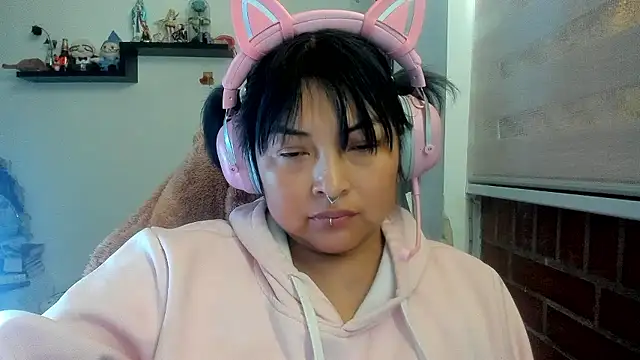 Snapshot of Shaddycute_ chatting on 04-15-26, 07:58 Shaddycute online show from 04-15-26, 07:58