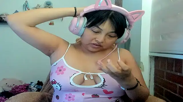 Snapshot of Shaddycute_ chatting on 04-18-26, 09:15 Shaddycute online show from 04-18-26, 09:15