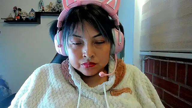 Snapshot of Shaddycute_ chatting on 05-20-26, 03:07 Shaddycute online show from 05-20-26, 03:07