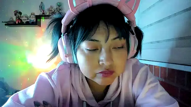 Snapshot of Shaddycute_ chatting on 06-02-26, 04:03 Shaddycute online show from 06-02-26, 04:03
