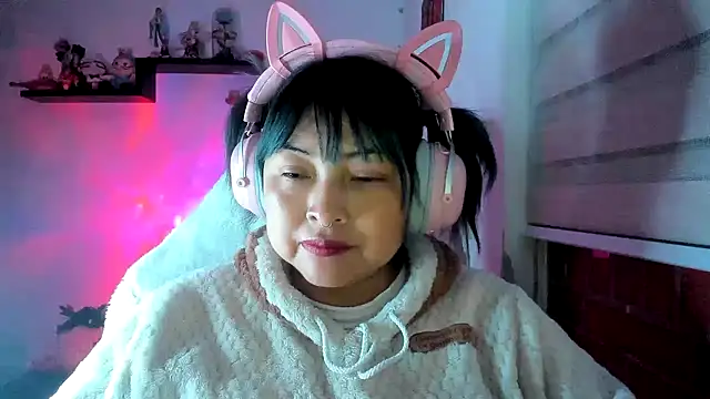 Snapshot of Shaddycute_ chatting on 06-04-26, 02:39 Shaddycute online show from 06-04-26, 02:39