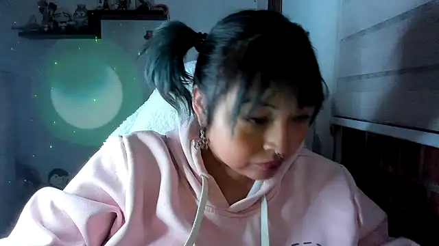 Snapshot of Shaddycute_ chatting on 06-20-26, 03:20 Shaddycute online show from 06-20-26, 03:20