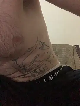 Snapshot of J3sus721 chatting on 10-11-25, 04:22 J3sus721 online show from 10-11-25, 04:22