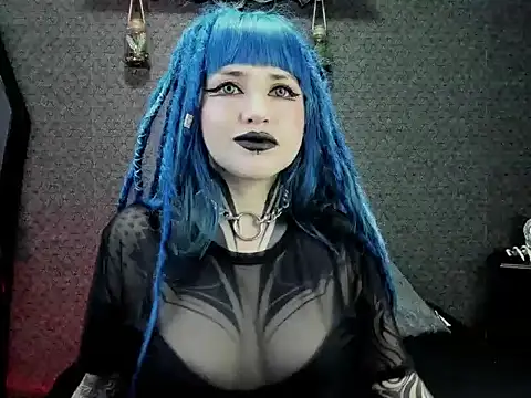 Snapshot of DimmuandDarkness chatting on 12-11-24, 08:18 DimmuandDarkness online show from 12-11-24, 08:18