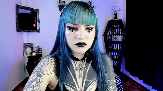 Snapshot of DimmuandDarkness chatting on 10-10-25, 06:12 DimmuandDarkness online show from 10-10-25, 06:12