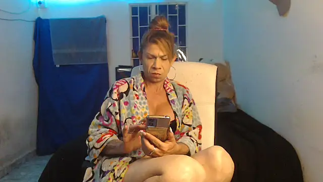 Antonella borja online show from 11-08-25, 05:18