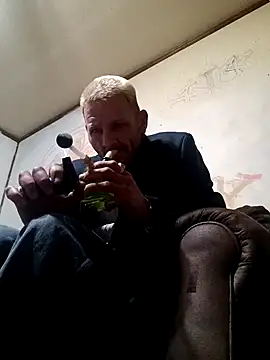 Snapshot of gettinit2wice chatting on 12-04-24, 12:36 gettinit2wice online show from 12-04-24, 12:36