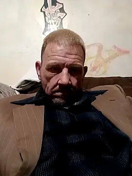 Snapshot of gettinit2wice chatting on 12-15-24, 12:06 gettinit2wice online show from 12-15-24, 12:06