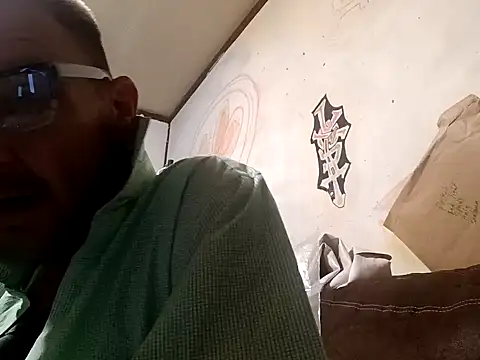 Snapshot of gettinit2wice chatting on 12-25-24, 03:17 gettinit2wice online show from 12-25-24, 03:17