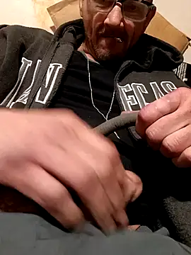 Snapshot of gettinit2wice chatting on 01-10-25, 06:17 gettinit2wice online show from 01-10-25, 06:17