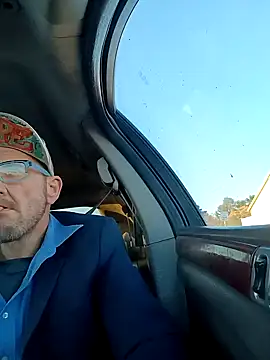 Snapshot of gettinit2wice chatting on 01-16-25, 03:24 gettinit2wice online show from 01-16-25, 03:24