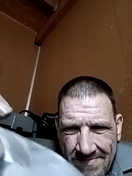 Snapshot of gettinit2wice chatting on 02-25-25, 05:25 gettinit2wice online show from 02-25-25, 05:25