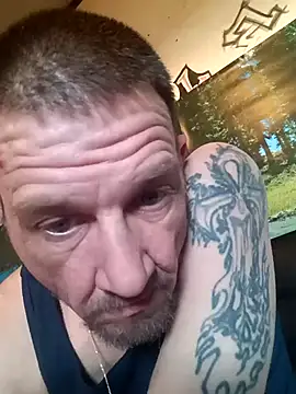 Snapshot of gettinit2wice chatting on 03-05-25, 01:21 gettinit2wice online show from 03-05-25, 01:21