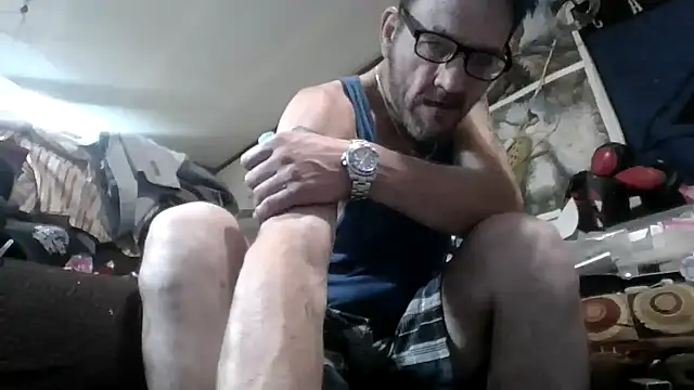 Snapshot of gettinit2wice chatting on 10-08-25, 01:14 gettinit2wice online show from 10-08-25, 01:14